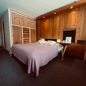  Hotel Les Lorès France